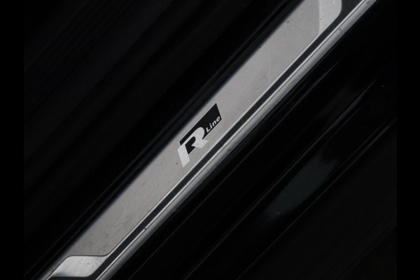 Volkswagen T-Cross 1.0 TSI Style Business R | Stoelverwarming | Camera | Adaptive cruise | Virtual Cockpit | Climate control | Full LED | Navigatie | DAB | Parkeerhulp