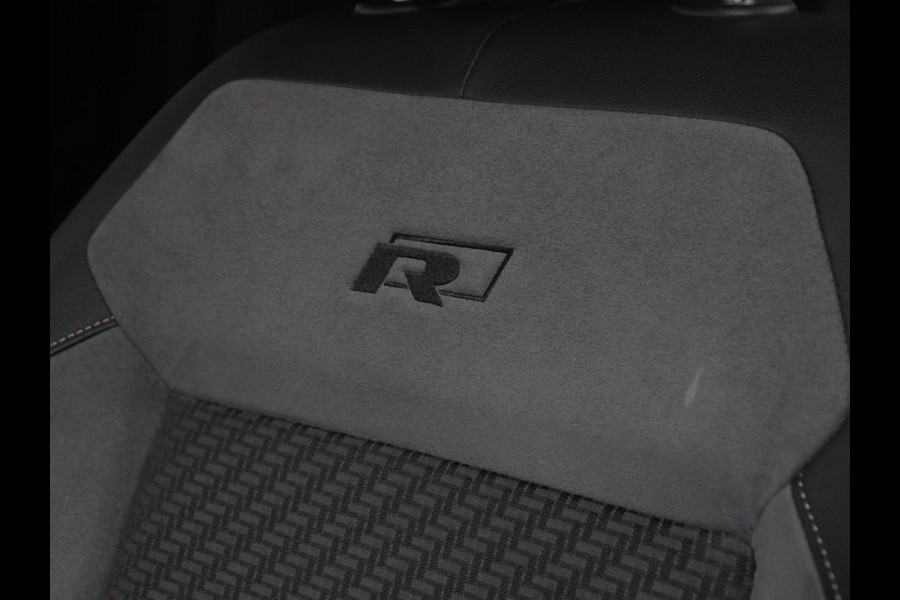 Volkswagen T-Cross 1.0 TSI Style Business R | Stoelverwarming | Camera | Adaptive cruise | Virtual Cockpit | Climate control | Full LED | Navigatie | DAB | Parkeerhulp