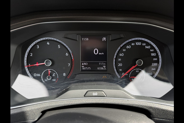 Volkswagen T-Roc 1.0 TSI Style Business | Adaptive Cruise | Climate | Carplay | DAB | Navi