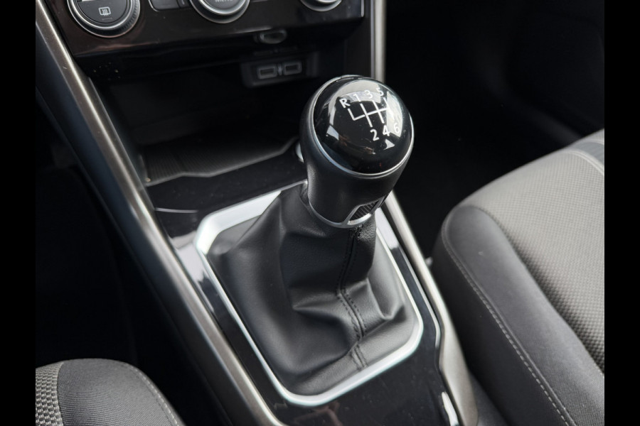 Volkswagen T-Roc 1.0 TSI Style Business | Adaptive Cruise | Climate | Carplay | DAB | Navi