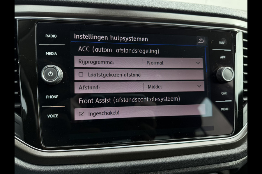 Volkswagen T-Roc 1.0 TSI Style Business | Adaptive Cruise | Climate | Carplay | DAB | Navi