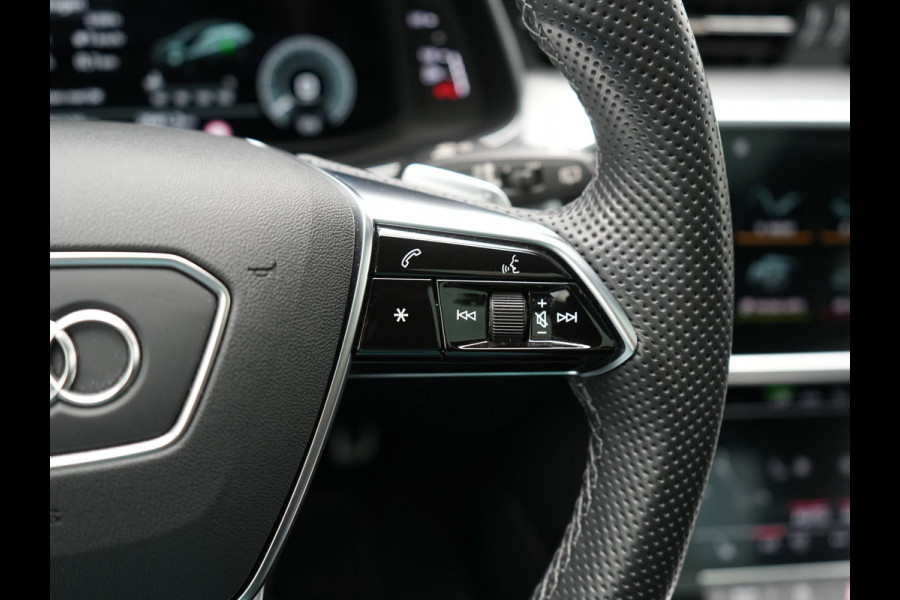 Audi A6 Avant 55 TFSI e quattro S Competition PHEV 367pk Dealer O.H. | 2x S-Line | Trekhaak Af Fabriek | Panodak | 360 Camera | Bang & Olufsen | Adaptive Cruise | Sportstoelen Memory & Verwarmd | Apple Carplay | Keyless | Stuur Verwarmd | Virtual | Navigatie | Plug In Hybrid