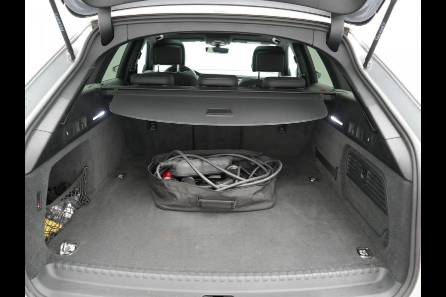 Audi A6 Avant 55 TFSI e quattro S Competition PHEV 367pk Dealer O.H. | 2x S-Line | Trekhaak Af Fabriek | Panodak | 360 Camera | Bang & Olufsen | Adaptive Cruise | Sportstoelen Memory & Verwarmd | Apple Carplay | Keyless | Stuur Verwarmd | Virtual | Navigatie | Plug In Hybrid