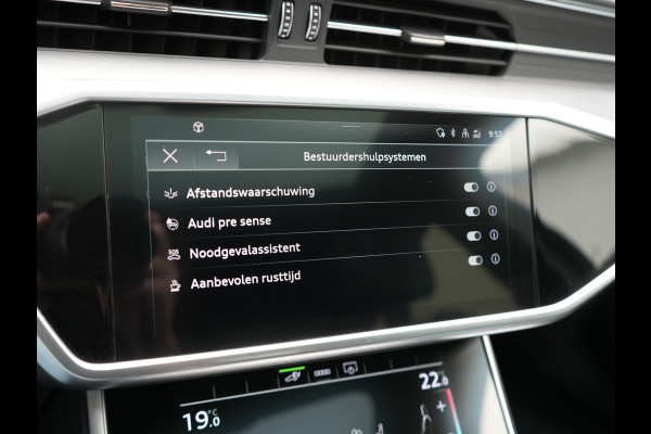 Audi A6 Avant 55 TFSI e quattro S Competition PHEV 367pk Dealer O.H. | 2x S-Line | Trekhaak Af Fabriek | Panodak | 360 Camera | Bang & Olufsen | Adaptive Cruise | Sportstoelen Memory & Verwarmd | Apple Carplay | Keyless | Stuur Verwarmd | Virtual | Navigatie | Plug In Hybrid