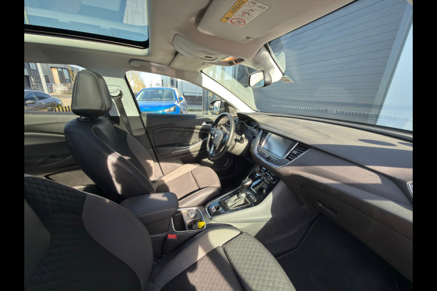 Opel Grandland X 1.2 Turbo PANO / CARPLAY / CAMERA / AUTOMAAT / STUURVERWARMING / WINTERPAKKET /