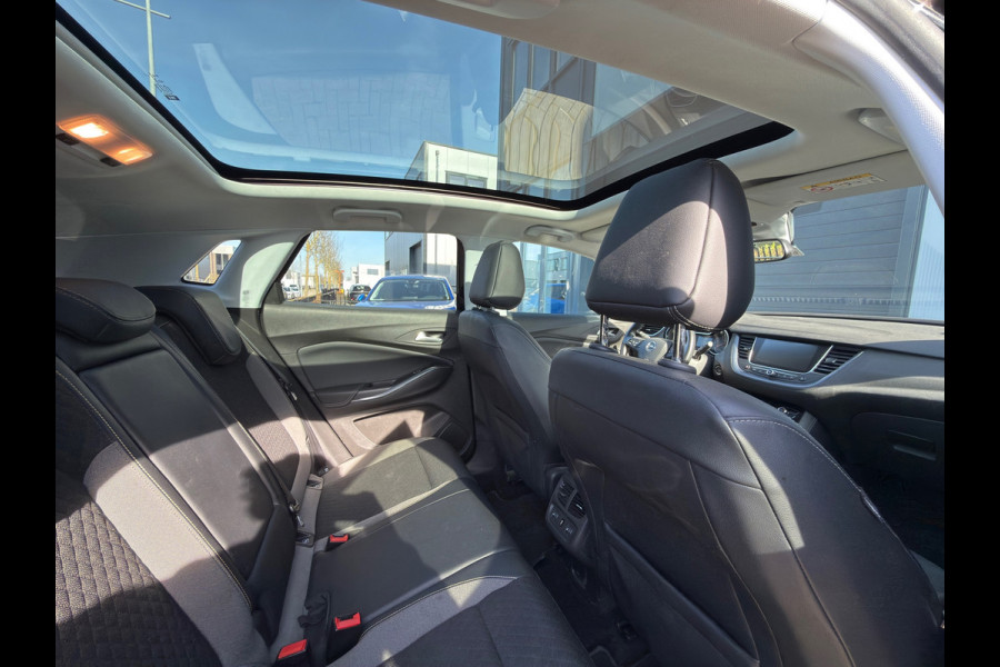 Opel Grandland X 1.2 Turbo PANO / CARPLAY / CAMERA / AUTOMAAT / STUURVERWARMING / WINTERPAKKET /