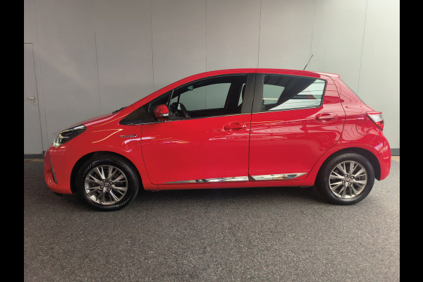 Toyota Yaris 1.5 Hybrid Energy Plus Automaat uit 20218 Rijklaar + 12 maanden Bovag-garantie Henk Jongen Auto's in Helmond,  al 50 jaar service zoals 't hoort!
