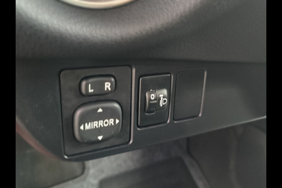 Toyota Yaris 1.5 Hybrid Energy Plus Automaat uit 20218 Rijklaar + 12 maanden Bovag-garantie Henk Jongen Auto's in Helmond,  al 50 jaar service zoals 't hoort!