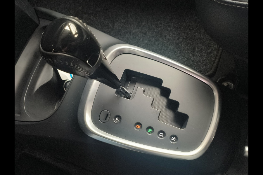 Toyota Yaris 1.5 Hybrid Energy Plus Automaat uit 20218 Rijklaar + 12 maanden Bovag-garantie Henk Jongen Auto's in Helmond,  al 50 jaar service zoals 't hoort!