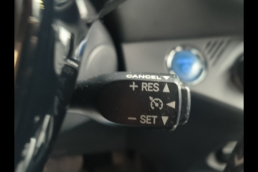 Toyota Yaris 1.5 Hybrid Energy Plus Automaat uit 20218 Rijklaar + 12 maanden Bovag-garantie Henk Jongen Auto's in Helmond,  al 50 jaar service zoals 't hoort!