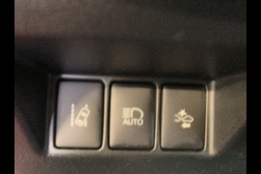 Toyota Yaris 1.5 Hybrid Energy Plus Automaat uit 20218 Rijklaar + 12 maanden Bovag-garantie Henk Jongen Auto's in Helmond,  al 50 jaar service zoals 't hoort!