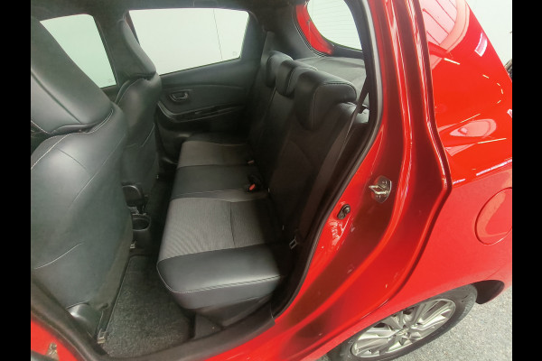 Toyota Yaris 1.5 Hybrid Energy Plus Automaat uit 20218 Rijklaar + 12 maanden Bovag-garantie Henk Jongen Auto's in Helmond,  al 50 jaar service zoals 't hoort!