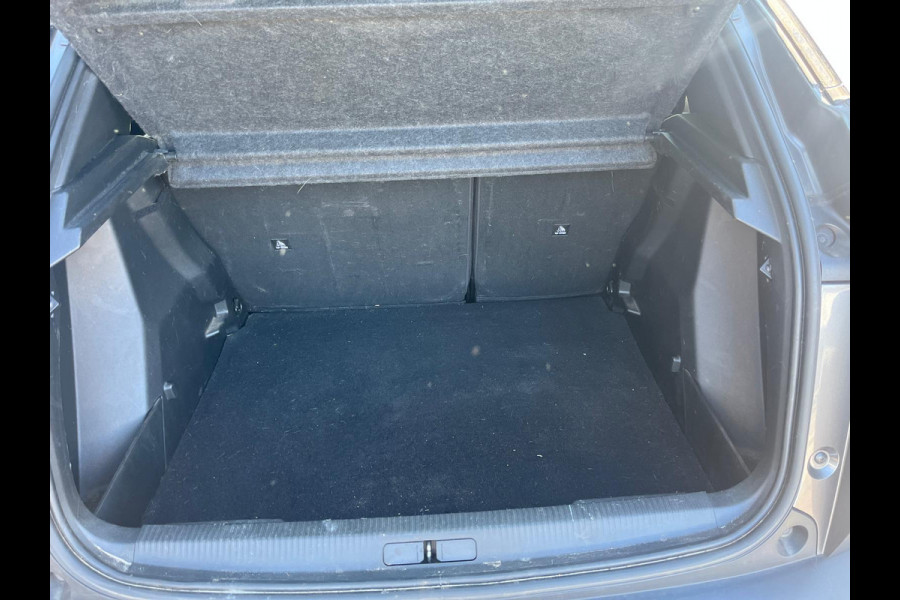 Peugeot 2008 1.2 PureTech Active Pack