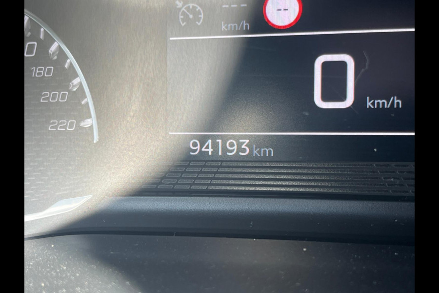 Peugeot 2008 1.2 PureTech Active Pack