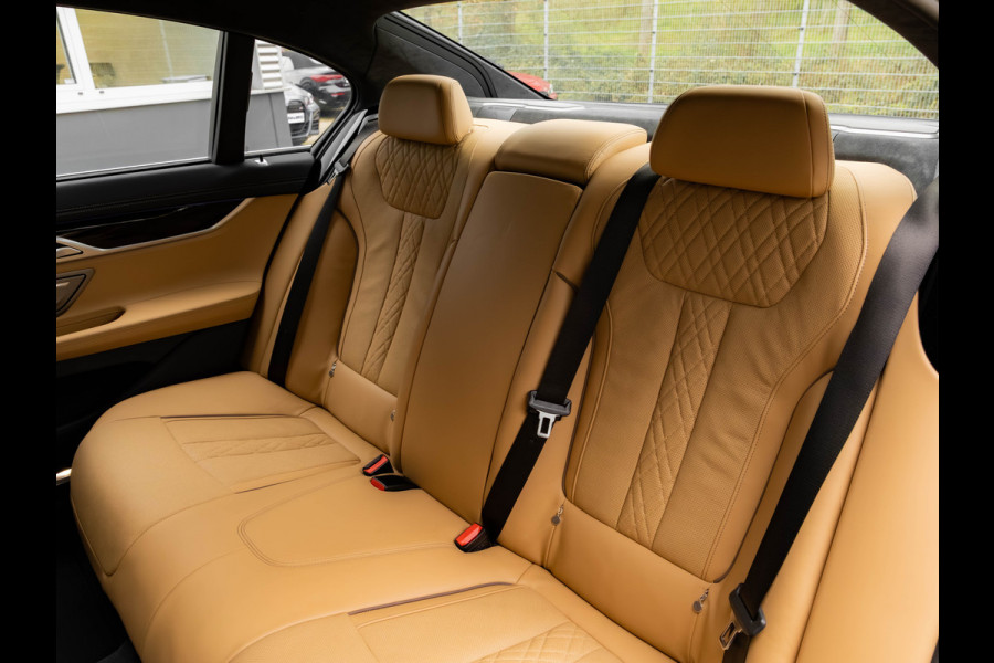 BMW 7 Serie 745e - Individual - Stoelventilatie + Massage - Driving Ass Prof - Active Steering