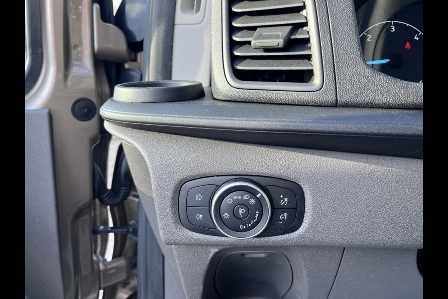 Ford Transit Custom 320 2.0 TDCI L2H1 Limited DC ZUID 130pk | 5pers. | Sync 3 Navigatie | Stoelverwarming | Sidebars