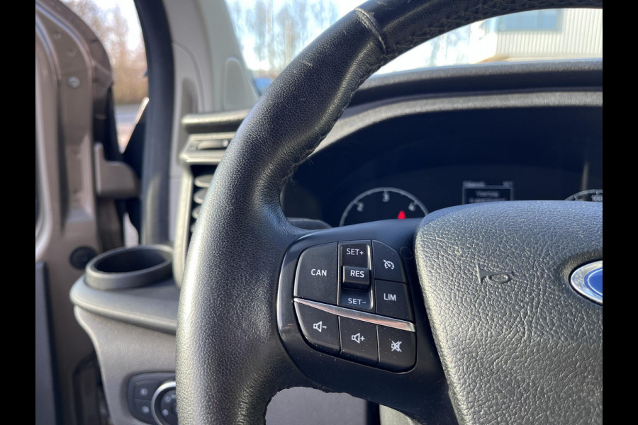 Ford Transit Custom 320 2.0 TDCI L2H1 Limited DC ZUID 130pk | 5pers. | Sync 3 Navigatie | Stoelverwarming | Sidebars