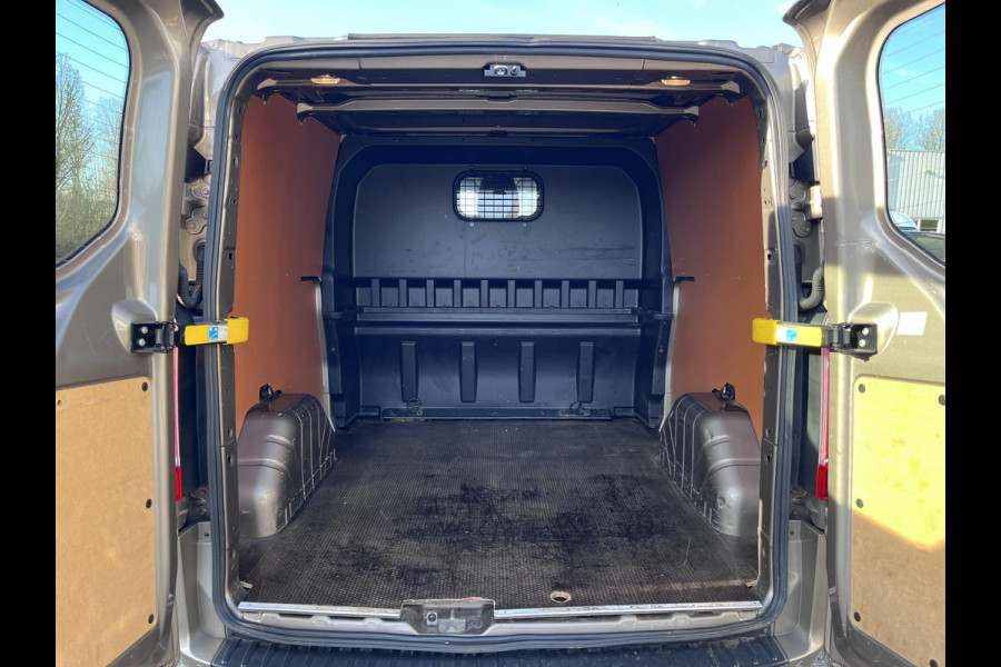 Ford Transit Custom 320 2.0 TDCI L2H1 Limited DC ZUID 130pk | 5pers. | Sync 3 Navigatie | Stoelverwarming | Sidebars