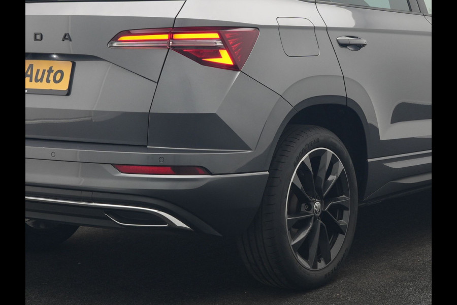 Škoda Karoq 1.5 TSI ACT Sportline Business FACELIFT MODEL DSG 150pk | Adaptive Cruise | Camera | Matrix LED | RS Sportstoelen Verwarmd | 18"L.M | Adaptive Onderstel | Keyless | Sfeerverlichting | Apple Carplay | Virtual | Navigatie | DAB |