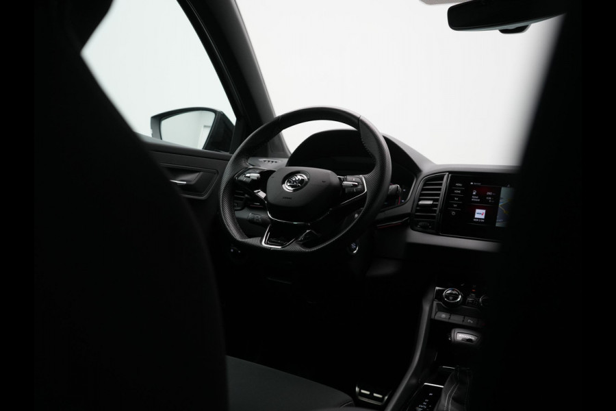 Škoda Karoq 1.5 TSI ACT Sportline Business FACELIFT MODEL DSG 150pk | Adaptive Cruise | Camera | Matrix LED | RS Sportstoelen Verwarmd | 18"L.M | Adaptive Onderstel | Keyless | Sfeerverlichting | Apple Carplay | Virtual | Navigatie | DAB |