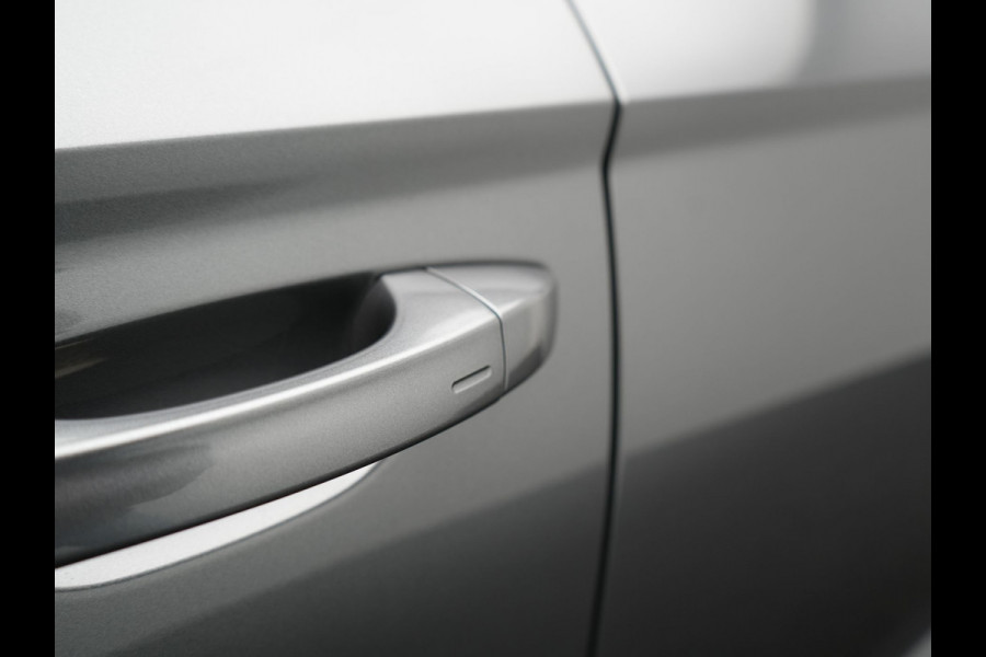 Škoda Karoq 1.5 TSI ACT Sportline Business FACELIFT MODEL DSG 150pk | Adaptive Cruise | Camera | Matrix LED | RS Sportstoelen Verwarmd | 18"L.M | Adaptive Onderstel | Keyless | Sfeerverlichting | Apple Carplay | Virtual | Navigatie | DAB |