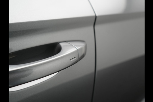 Škoda Karoq 1.5 TSI ACT Sportline Business FACELIFT MODEL DSG 150pk | Adaptive Cruise | Camera | Matrix LED | RS Sportstoelen Verwarmd | 18"L.M | Adaptive Onderstel | Keyless | Sfeerverlichting | Apple Carplay | Virtual | Navigatie | DAB |