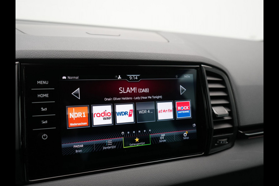 Škoda Karoq 1.5 TSI ACT Sportline Business FACELIFT MODEL DSG 150pk | Adaptive Cruise | Camera | Matrix LED | RS Sportstoelen Verwarmd | 18"L.M | Adaptive Onderstel | Keyless | Sfeerverlichting | Apple Carplay | Virtual | Navigatie | DAB |