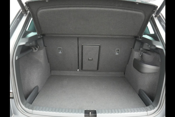 Škoda Karoq 1.5 TSI ACT Sportline Business FACELIFT MODEL DSG 150pk | Adaptive Cruise | Camera | Matrix LED | RS Sportstoelen Verwarmd | 18"L.M | Adaptive Onderstel | Keyless | Sfeerverlichting | Apple Carplay | Virtual | Navigatie | DAB |