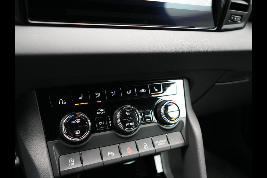 Škoda Karoq 1.5 TSI ACT Sportline Business FACELIFT MODEL DSG 150pk | Adaptive Cruise | Camera | Matrix LED | RS Sportstoelen Verwarmd | 18"L.M | Adaptive Onderstel | Keyless | Sfeerverlichting | Apple Carplay | Virtual | Navigatie | DAB |