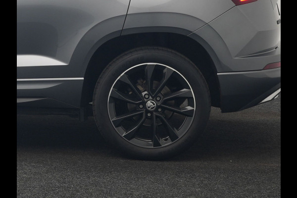 Škoda Karoq 1.5 TSI ACT Sportline Business FACELIFT MODEL DSG 150pk | Adaptive Cruise | Camera | Matrix LED | RS Sportstoelen Verwarmd | 18"L.M | Adaptive Onderstel | Keyless | Sfeerverlichting | Apple Carplay | Virtual | Navigatie | DAB |