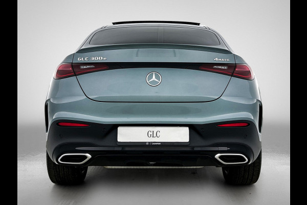 Mercedes-Benz GLC Coupé 300e 4MATIC Sport Edition | Premium pakket | Winterpakket | Nightpakket | Trekhaak | Panoramaschuifdak | 20 inch AMG velgen | AMG spoiler | 360°-camera | Augmented Reality navigatie |