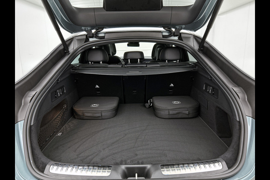 Mercedes-Benz GLC Coupé 300e 4MATIC Sport Edition | Premium pakket | Winterpakket | Nightpakket | Trekhaak | Panoramaschuifdak | 20 inch AMG velgen | AMG spoiler | 360°-camera | Augmented Reality navigatie |