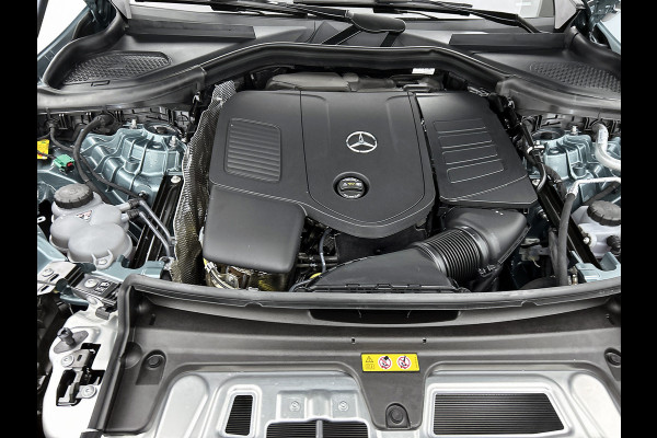 Mercedes-Benz GLC Coupé 300e 4MATIC Sport Edition | Premium pakket | Winterpakket | Nightpakket | Trekhaak | Panoramaschuifdak | 20 inch AMG velgen | AMG spoiler | 360°-camera | Augmented Reality navigatie |