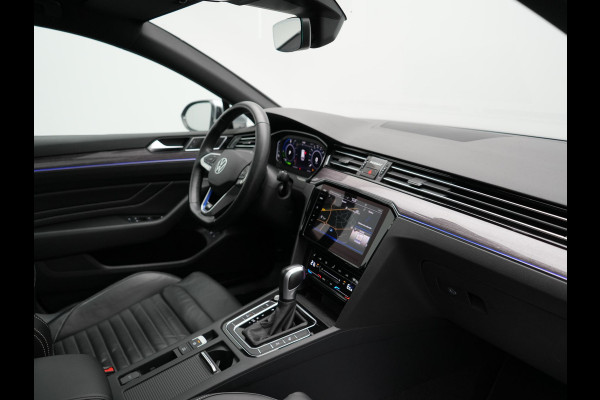 Volkswagen Passat Variant 1.4 TSI GTE Business PHEV 218pk Dealer O.H | Panodak | Adaptive Cruise | 360 Camera | IQ Light | Lederen Sportstoelen Massage & Verwarmd | Blis | Keyless | Apple Carplay | Navigatie | Virtual | DAB | 18"L.M | IQ Drive | Plug In Hybrid |