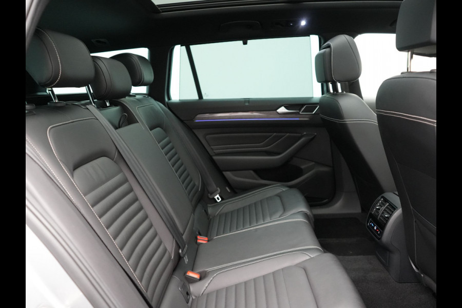 Volkswagen Passat Variant 1.4 TSI GTE Business PHEV 218pk Dealer O.H | Panodak | Adaptive Cruise | 360 Camera | IQ Light | Lederen Sportstoelen Massage & Verwarmd | Blis | Keyless | Apple Carplay | Navigatie | Virtual | DAB | 18"L.M | IQ Drive | Plug In Hybrid |