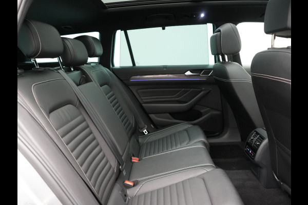 Volkswagen Passat Variant 1.4 TSI GTE Business PHEV 218pk Dealer O.H | Panodak | Adaptive Cruise | 360 Camera | IQ Light | Lederen Sportstoelen Massage & Verwarmd | Blis | Keyless | Apple Carplay | Navigatie | Virtual | DAB | 18"L.M | IQ Drive | Plug In Hybrid |