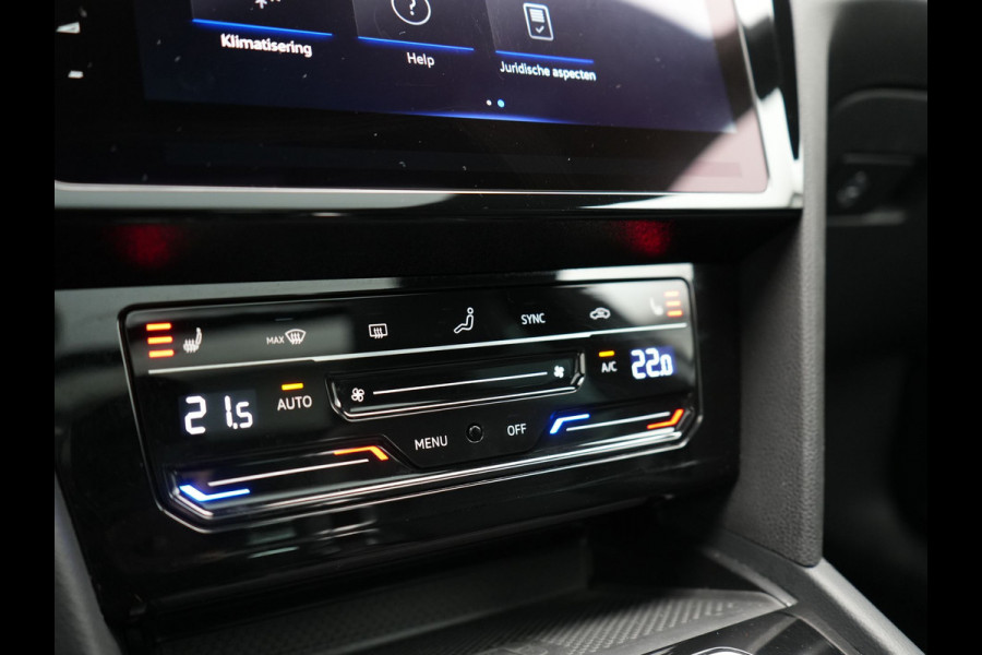 Volkswagen Passat Variant 1.4 TSI GTE Business PHEV 218pk Dealer O.H | Panodak | Adaptive Cruise | 360 Camera | IQ Light | Lederen Sportstoelen Massage & Verwarmd | Blis | Keyless | Apple Carplay | Navigatie | Virtual | DAB | 18"L.M | IQ Drive | Plug In Hybrid |