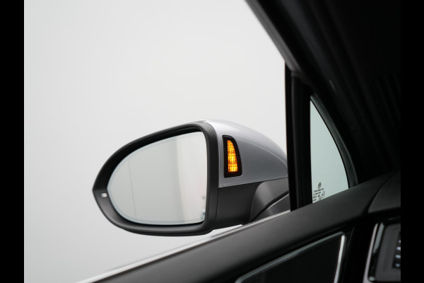 Volkswagen Passat Variant 1.4 TSI GTE Business PHEV 218pk Dealer O.H | Panodak | Adaptive Cruise | 360 Camera | IQ Light | Lederen Sportstoelen Massage & Verwarmd | Blis | Keyless | Apple Carplay | Navigatie | Virtual | DAB | 18"L.M | IQ Drive | Plug In Hybrid |