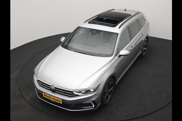 Volkswagen Passat Variant 1.4 TSI GTE Business PHEV 218pk Dealer O.H | Panodak | Adaptive Cruise | 360 Camera | IQ Light | Lederen Sportstoelen Massage & Verwarmd | Blis | Keyless | Apple Carplay | Navigatie | Virtual | DAB | 18"L.M | IQ Drive | Plug In Hybrid |