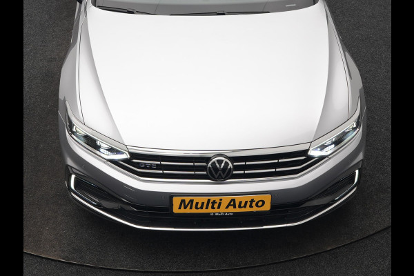 Volkswagen Passat Variant 1.4 TSI GTE Business PHEV 218pk Dealer O.H | Panodak | Adaptive Cruise | 360 Camera | IQ Light | Lederen Sportstoelen Massage & Verwarmd | Blis | Keyless | Apple Carplay | Navigatie | Virtual | DAB | 18"L.M | IQ Drive | Plug In Hybrid |