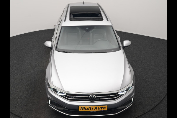 Volkswagen Passat Variant 1.4 TSI GTE Business PHEV 218pk Dealer O.H | Panodak | Adaptive Cruise | 360 Camera | IQ Light | Lederen Sportstoelen Massage & Verwarmd | Blis | Keyless | Apple Carplay | Navigatie | Virtual | DAB | 18"L.M | IQ Drive | Plug In Hybrid |