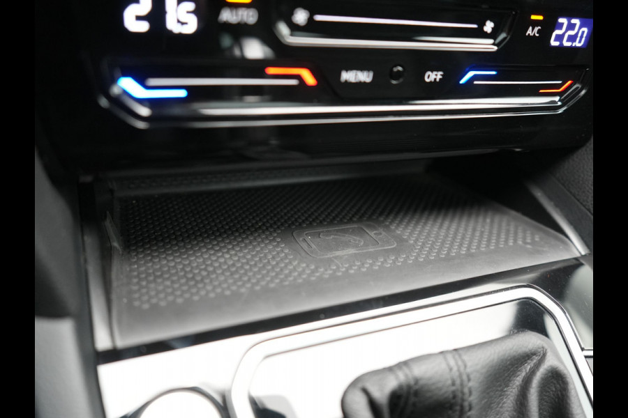 Volkswagen Passat Variant 1.4 TSI GTE Business PHEV 218pk Dealer O.H | Panodak | Adaptive Cruise | 360 Camera | IQ Light | Lederen Sportstoelen Massage & Verwarmd | Blis | Keyless | Apple Carplay | Navigatie | Virtual | DAB | 18"L.M | IQ Drive | Plug In Hybrid |