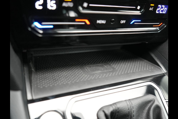 Volkswagen Passat Variant 1.4 TSI GTE Business PHEV 218pk Dealer O.H | Panodak | Adaptive Cruise | 360 Camera | IQ Light | Lederen Sportstoelen Massage & Verwarmd | Blis | Keyless | Apple Carplay | Navigatie | Virtual | DAB | 18"L.M | IQ Drive | Plug In Hybrid |