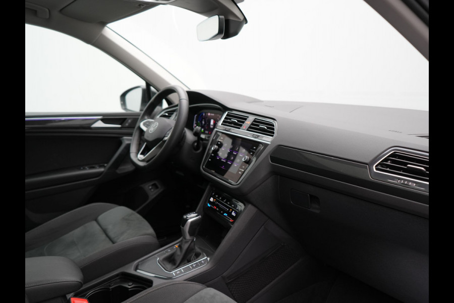 Volkswagen Tiguan 1.4 TSI eHybrid Elegance PHEV 245pk Dealer O.H | Panodak | Adaptive Cruise | 360 Camera | IQ Light | Alcantara Comforstoelen Massage & Verwarmd | Keyless | Apple Carplay | IQ Drive | Navigatie | Virtual | DAB | 18"L.M | Plug In Hybrid