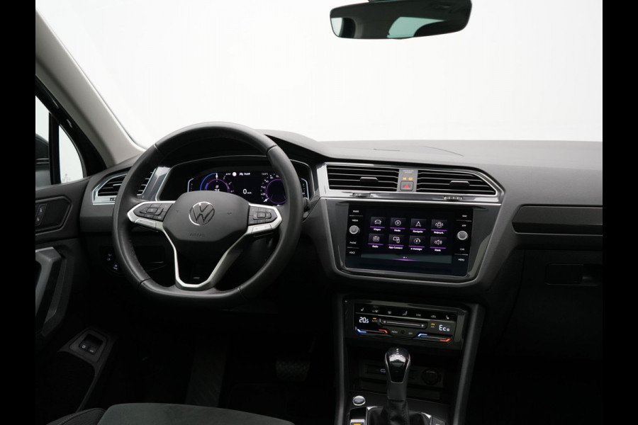 Volkswagen Tiguan 1.4 TSI eHybrid Elegance PHEV 245pk Dealer O.H | Panodak | Adaptive Cruise | 360 Camera | IQ Light | Alcantara Comforstoelen Massage & Verwarmd | Keyless | Apple Carplay | IQ Drive | Navigatie | Virtual | DAB | 18"L.M | Plug In Hybrid