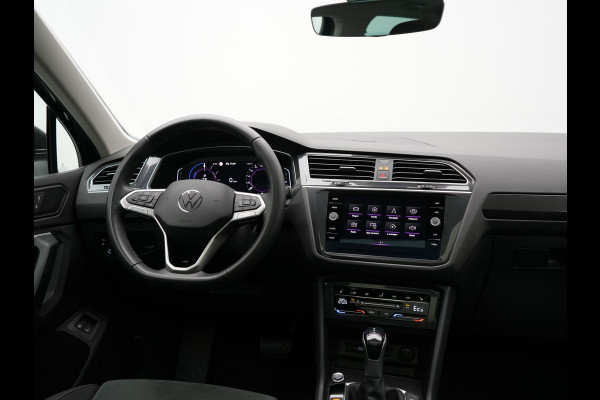 Volkswagen Tiguan 1.4 TSI eHybrid Elegance PHEV 245pk Dealer O.H | Panodak | Adaptive Cruise | 360 Camera | IQ Light | Alcantara Comforstoelen Massage & Verwarmd | Keyless | Apple Carplay | IQ Drive | Navigatie | Virtual | DAB | 18"L.M | Plug In Hybrid