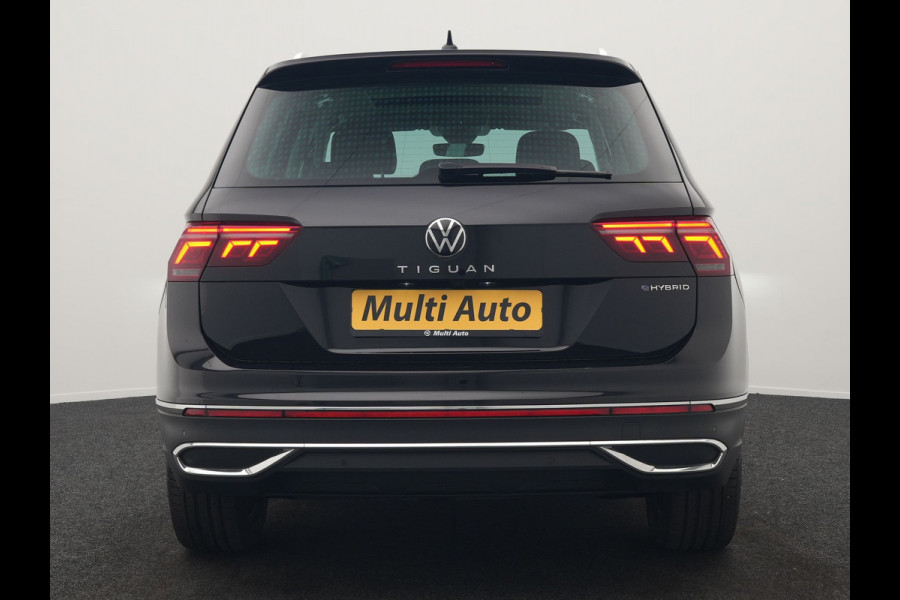 Volkswagen Tiguan 1.4 TSI eHybrid Elegance PHEV 245pk Dealer O.H | Panodak | Adaptive Cruise | 360 Camera | IQ Light | Alcantara Comforstoelen Massage & Verwarmd | Keyless | Apple Carplay | IQ Drive | Navigatie | Virtual | DAB | 18"L.M | Plug In Hybrid