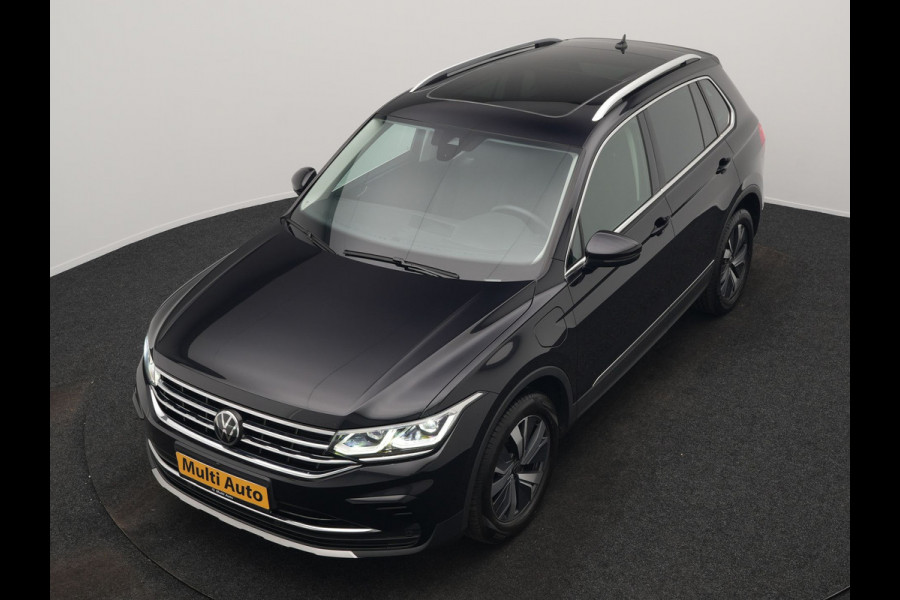 Volkswagen Tiguan 1.4 TSI eHybrid Elegance PHEV 245pk Dealer O.H | Panodak | Adaptive Cruise | 360 Camera | IQ Light | Alcantara Comforstoelen Massage & Verwarmd | Keyless | Apple Carplay | IQ Drive | Navigatie | Virtual | DAB | 18"L.M | Plug In Hybrid