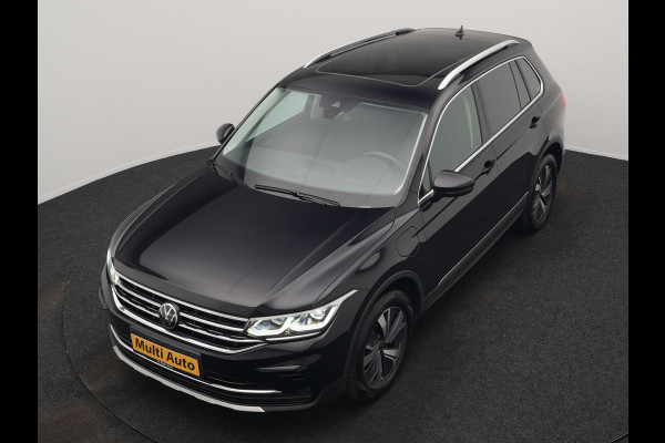 Volkswagen Tiguan 1.4 TSI eHybrid Elegance PHEV 245pk Dealer O.H | Panodak | Adaptive Cruise | 360 Camera | IQ Light | Alcantara Comforstoelen Massage & Verwarmd | Keyless | Apple Carplay | IQ Drive | Navigatie | Virtual | DAB | 18"L.M | Plug In Hybrid