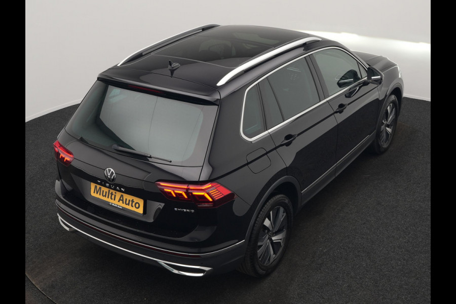 Volkswagen Tiguan 1.4 TSI eHybrid Elegance PHEV 245pk Dealer O.H | Panodak | Adaptive Cruise | 360 Camera | IQ Light | Alcantara Comforstoelen Massage & Verwarmd | Keyless | Apple Carplay | IQ Drive | Navigatie | Virtual | DAB | 18"L.M | Plug In Hybrid